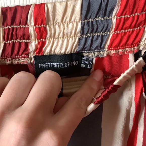 Pretty Little Thing pants - Picture 5 of 7